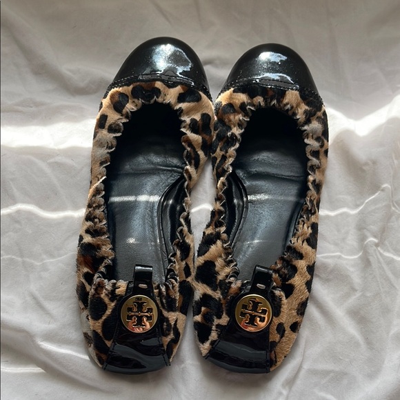 Tory Burch Black and Brown Loafers with Leopard Trim - Picture 2 of 6